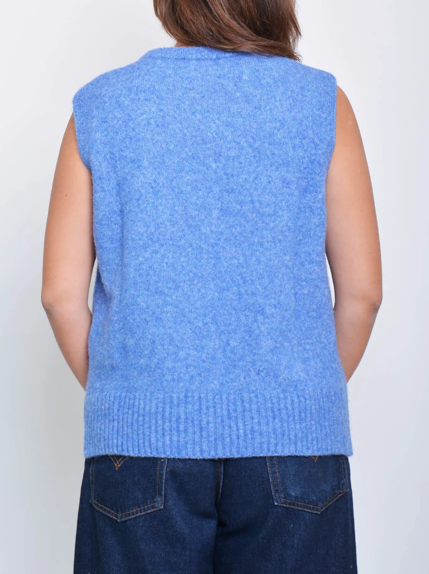 ENNI ALPACA VEST - Image 2