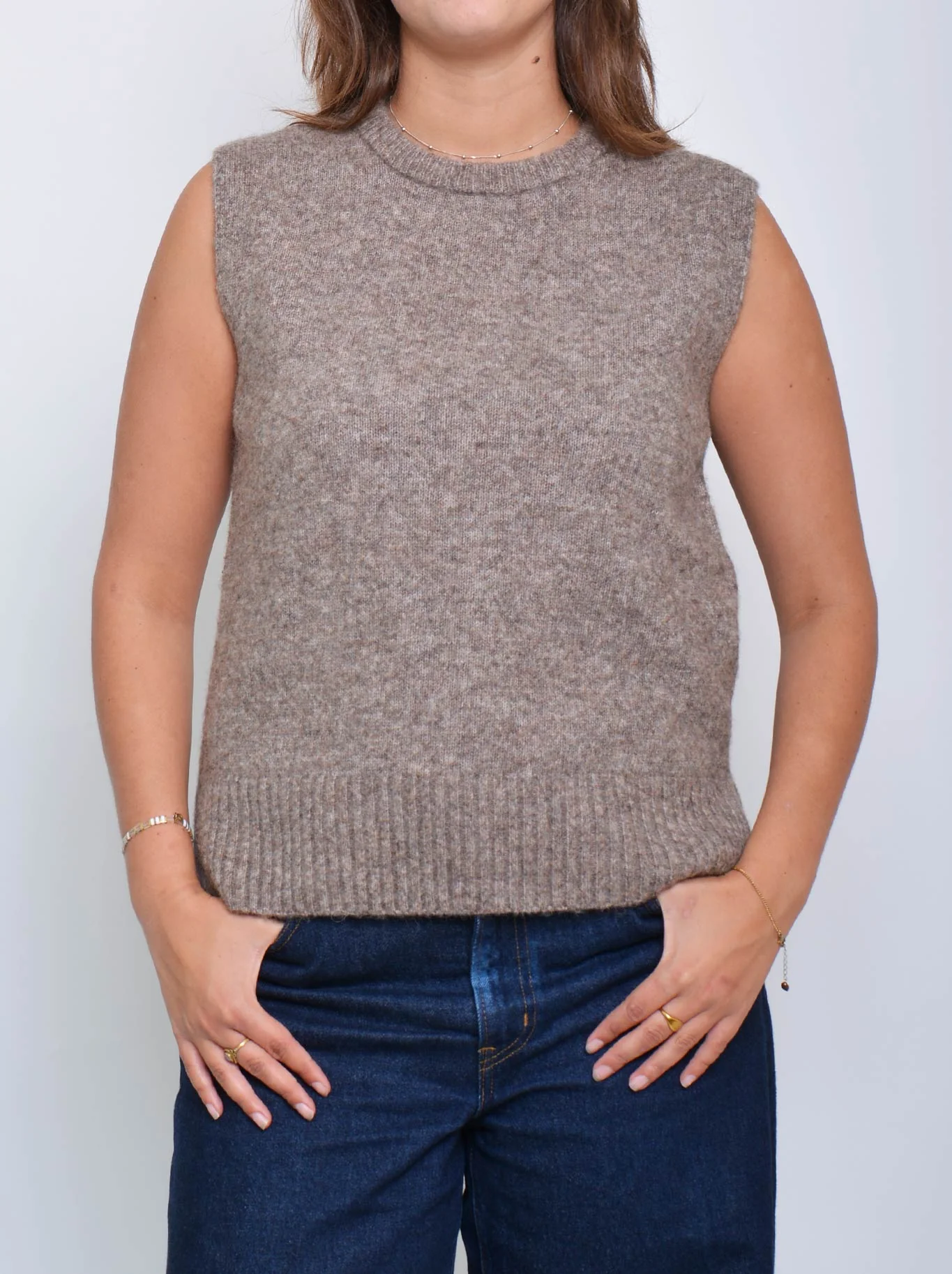 ENNI ALPACA VEST - Image 3