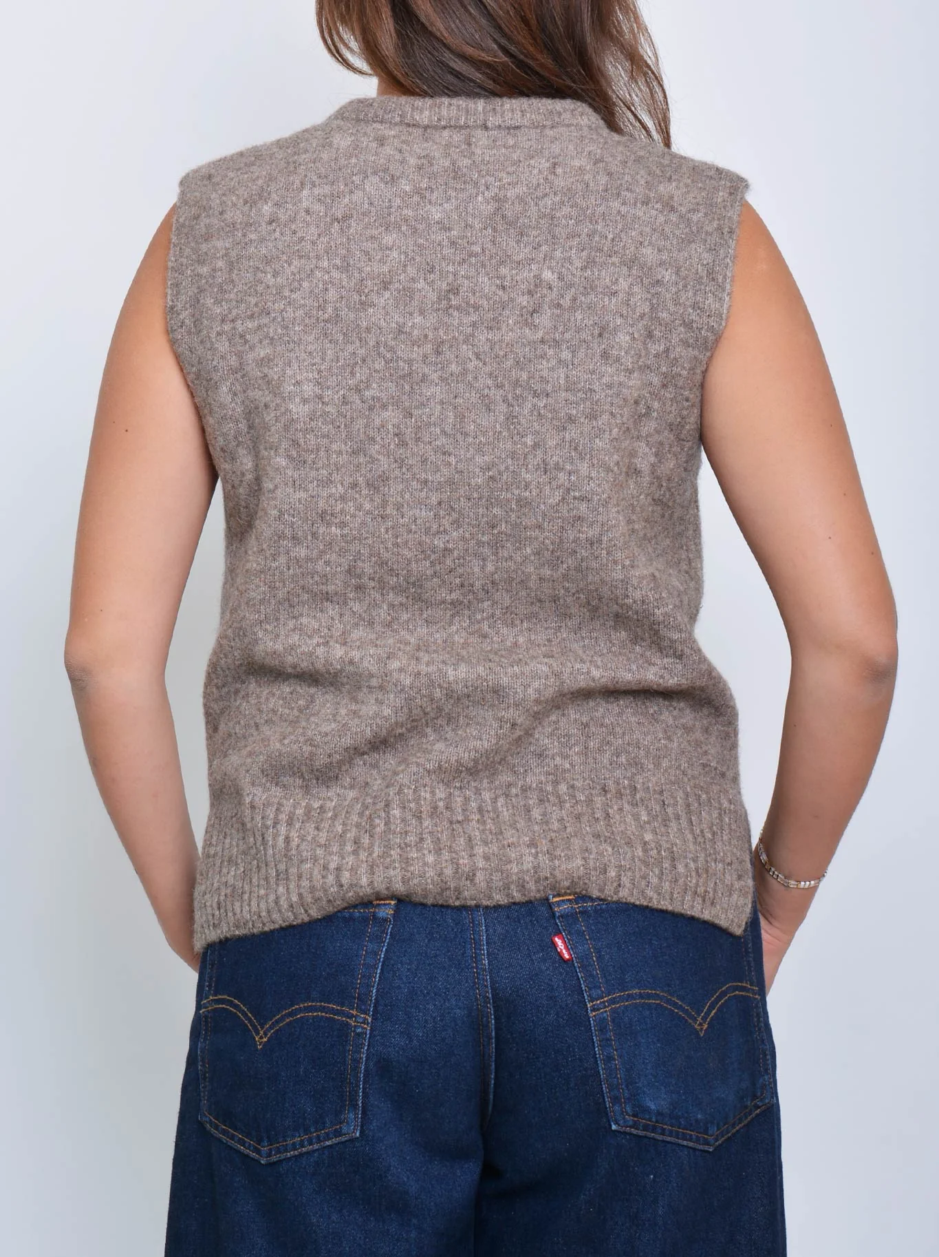 ENNI ALPACA VEST - Image 4