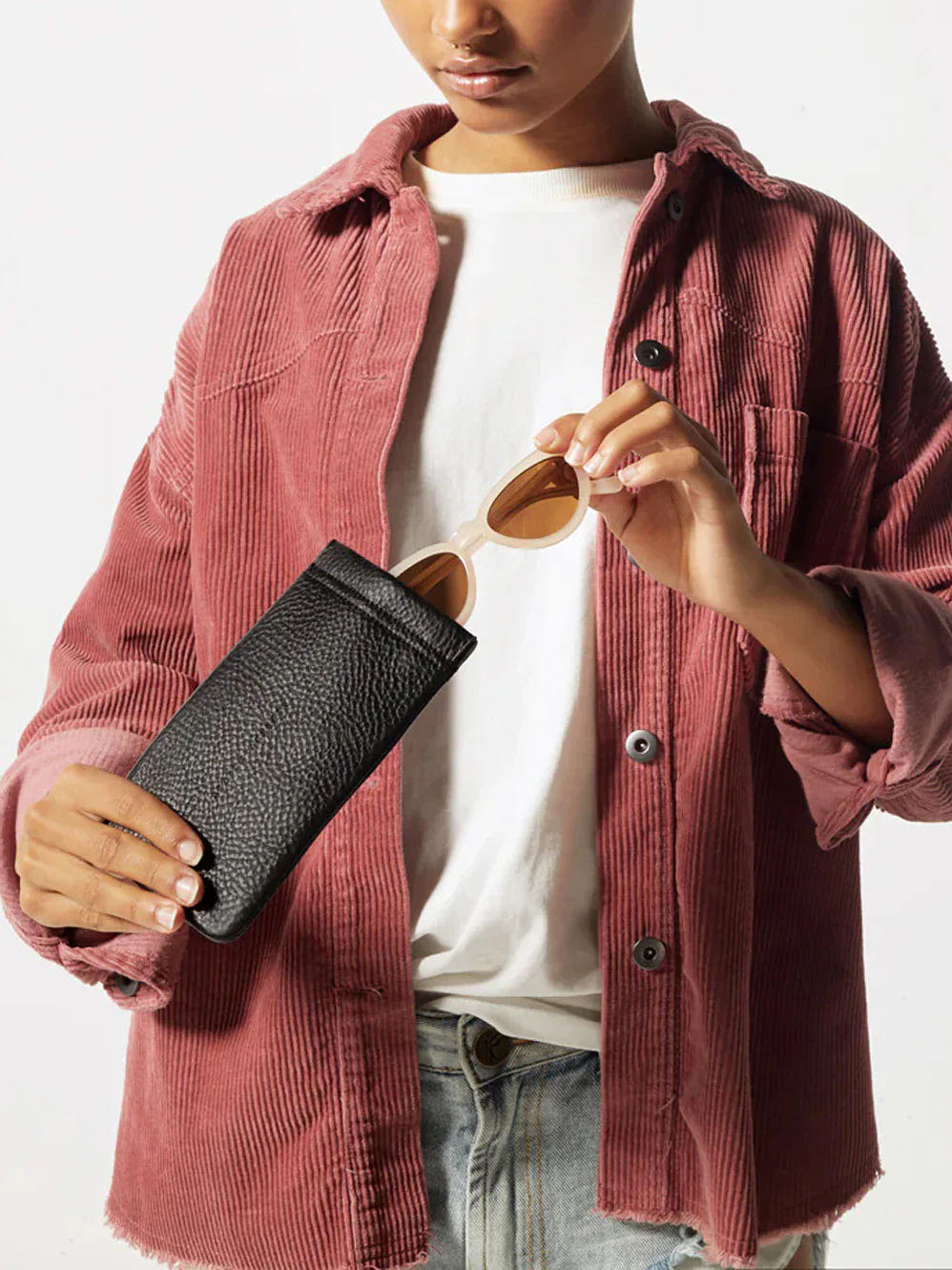 STATUS ANXIETY KEEPSAKE SUNGLASSES POUCH - Image 3
