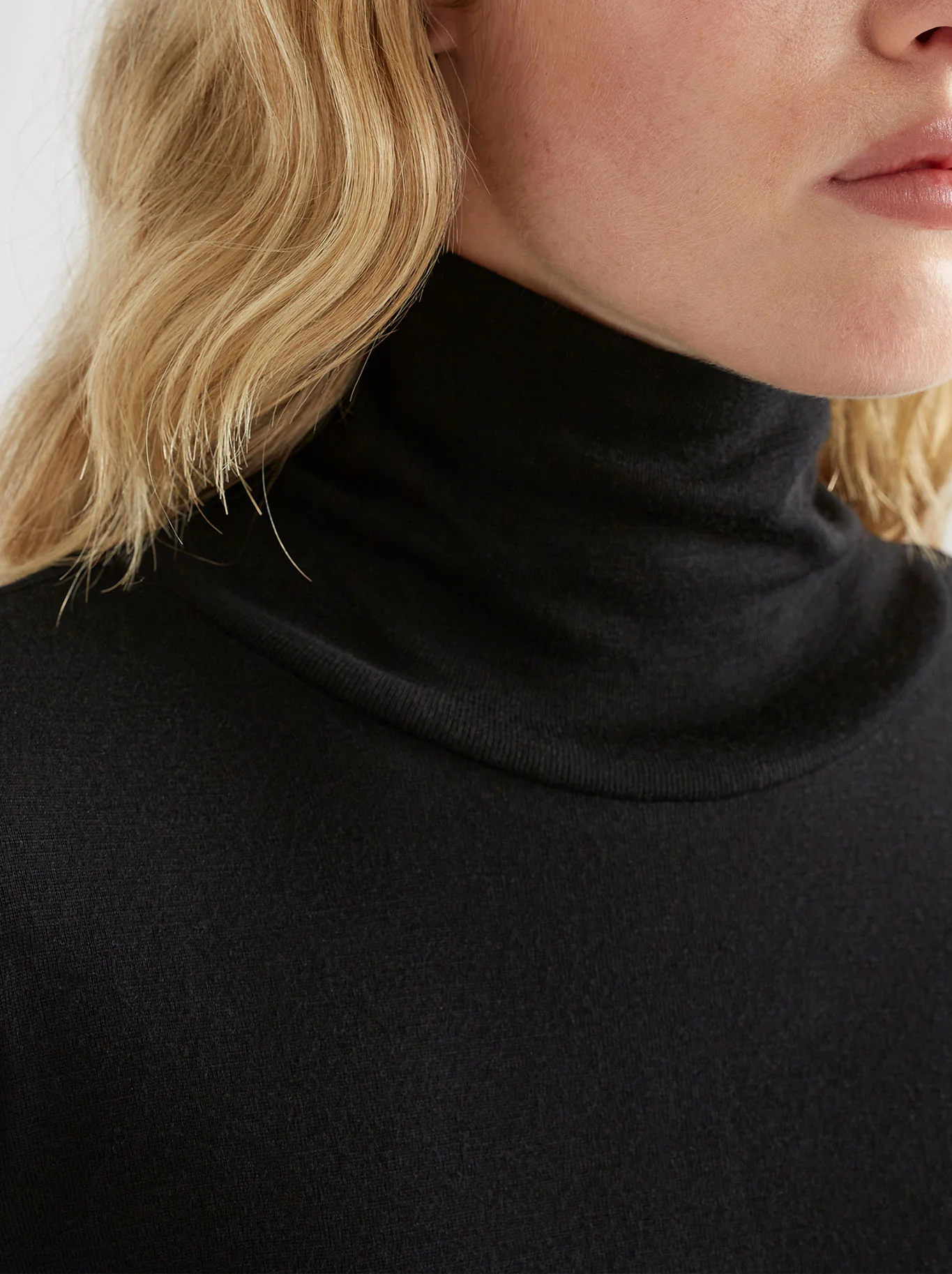 ELK MERINO LONG SLEEVE SKIVVY - Image 3