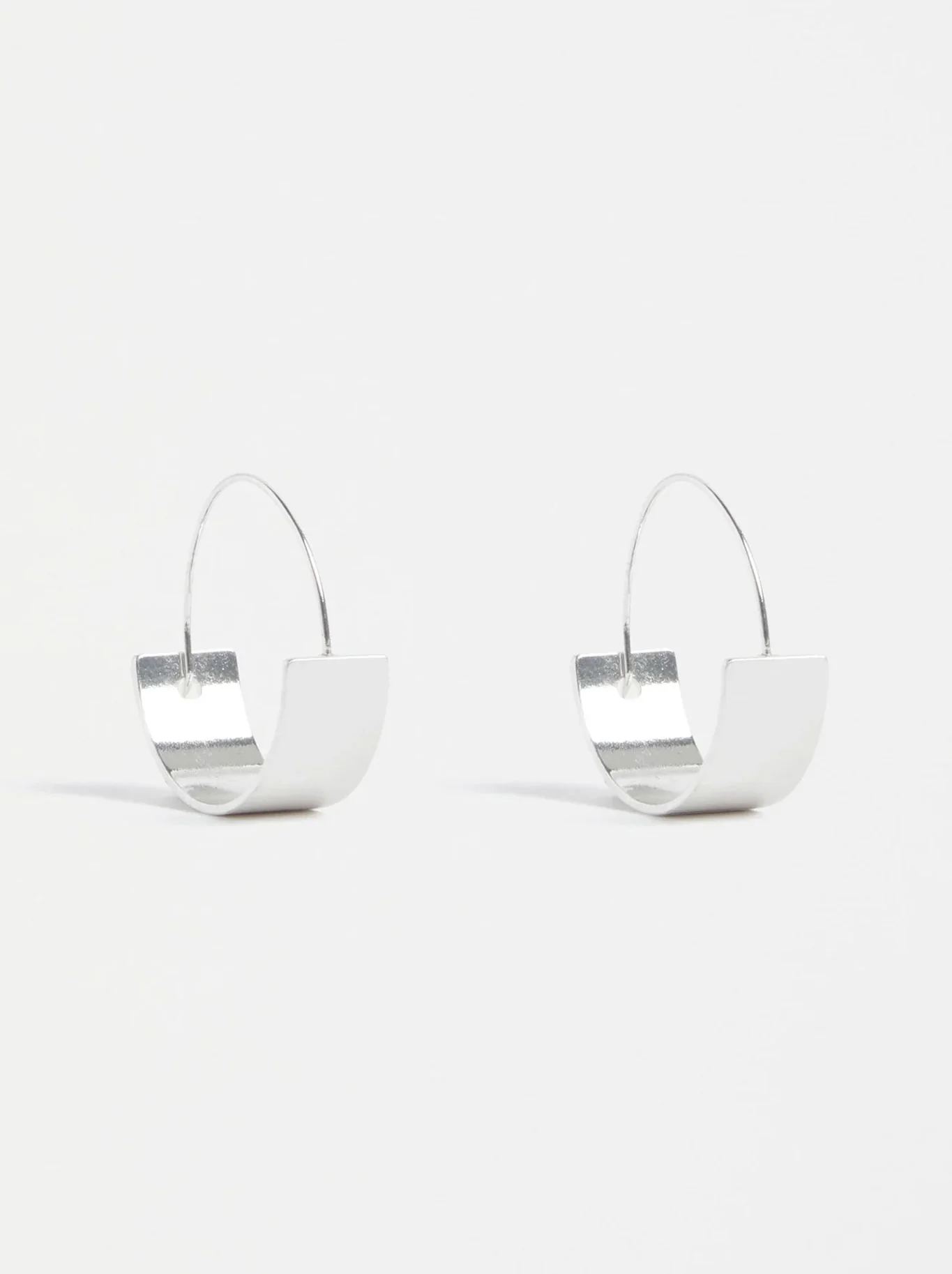 ELK TONA SMALL HOOP EARRING - Image 3