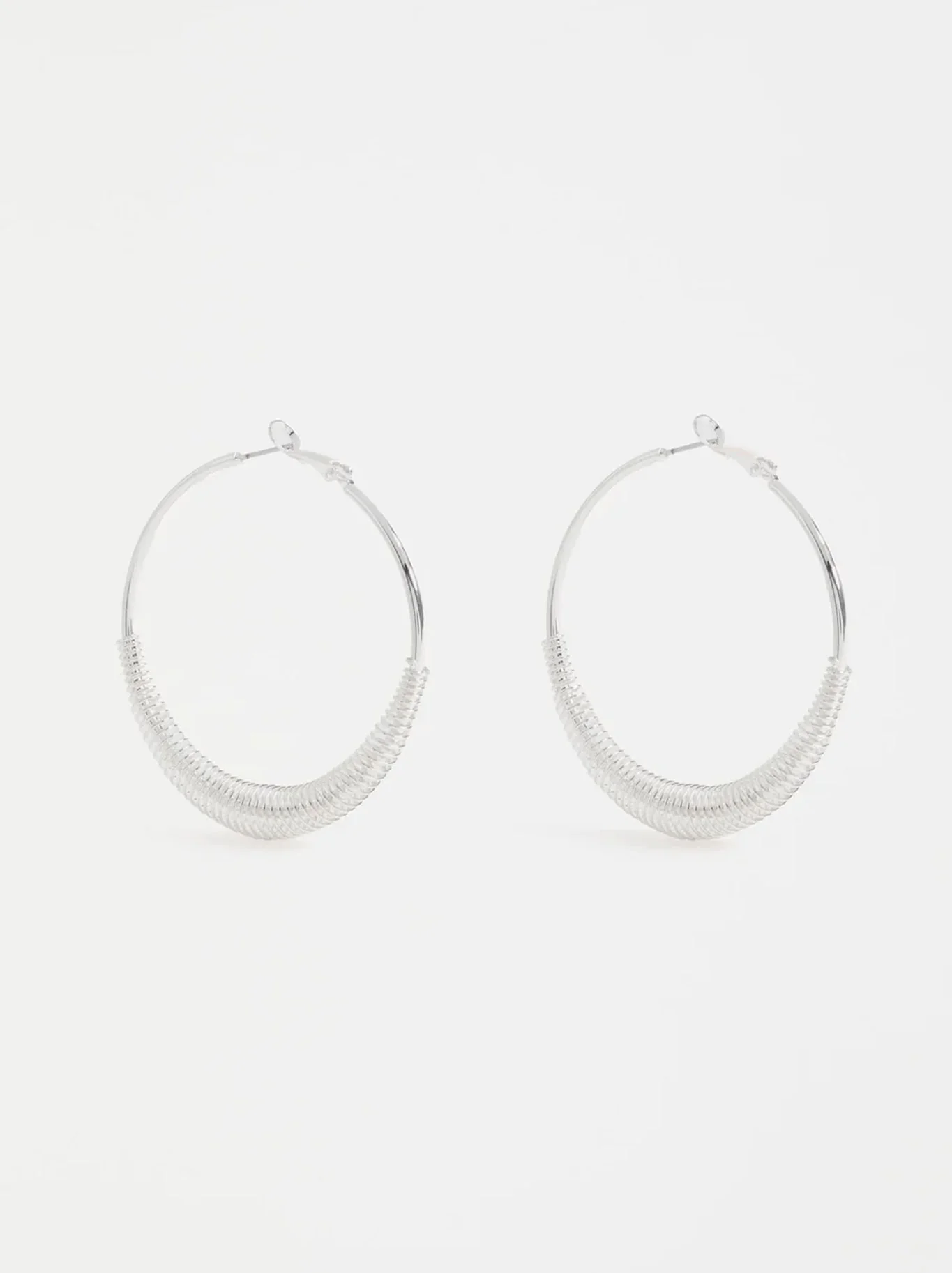 ELK SOLF METALLIC HOOP EARRING