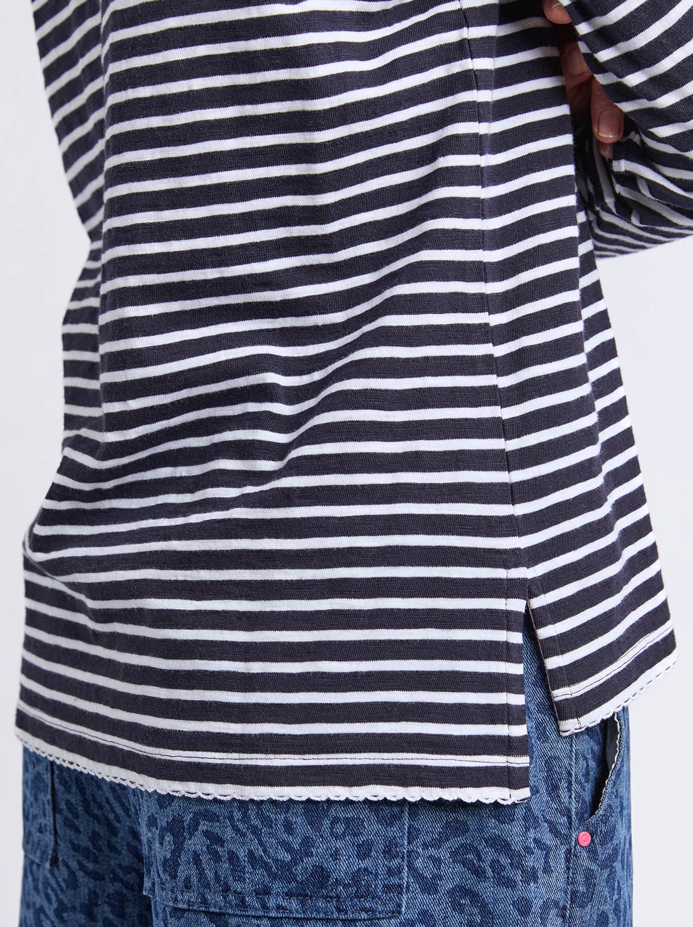 ELM DREA LONG SLEEVE TEE - Image 3