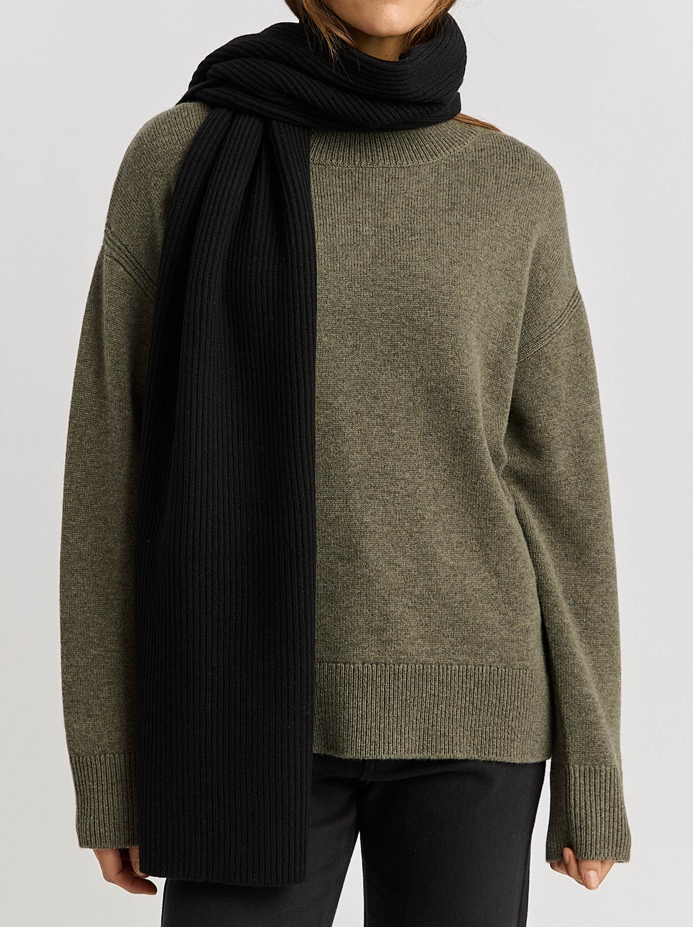 TOORALLIE FINE RIB SCARF - Image 3