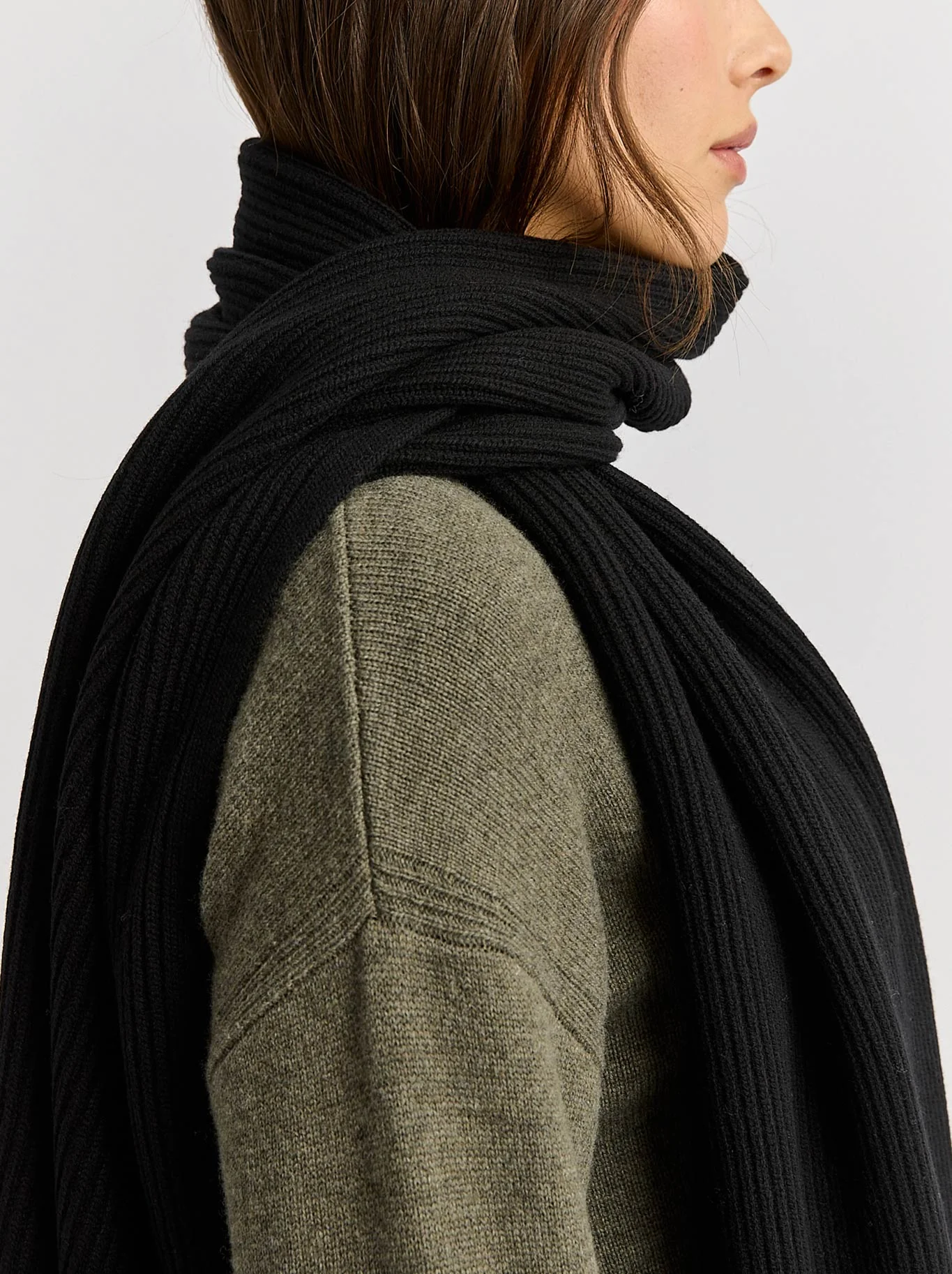 TOORALLIE FINE RIB SCARF - Image 4