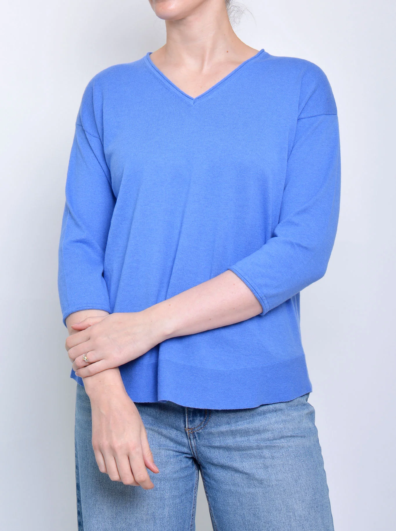 JAMES MELBOURNE VEE NECK 3/4 SLEEVE KNIT - Image 3