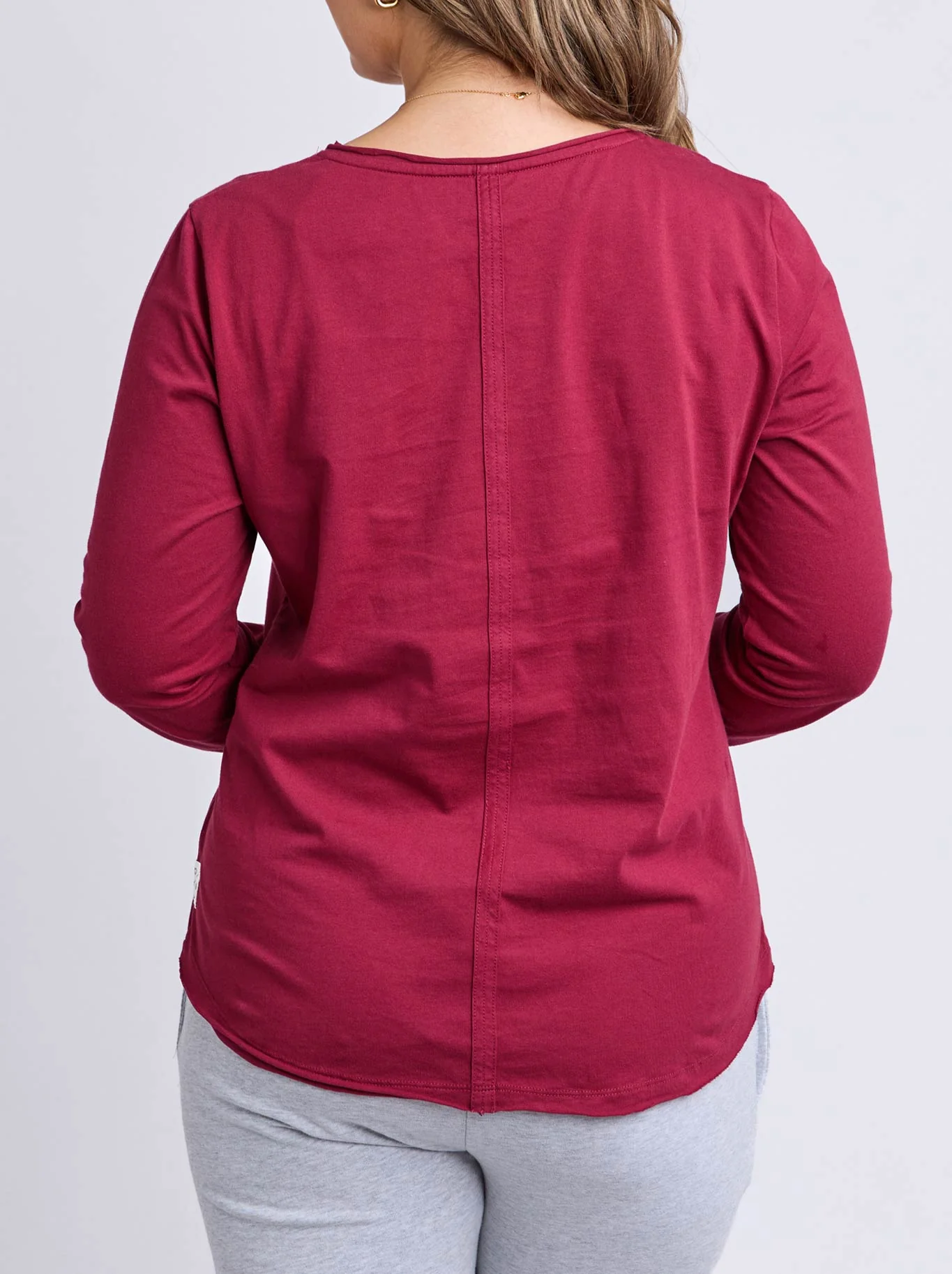 ELM PIMA LONG SLEEVE VEE TEE - Image 3