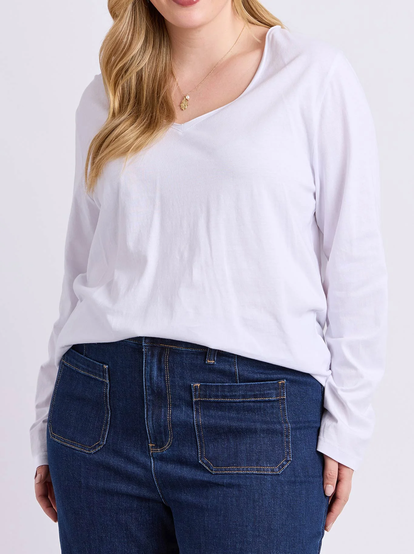 ELM PIMA LONG SLEEVE VEE TEE - Image 7
