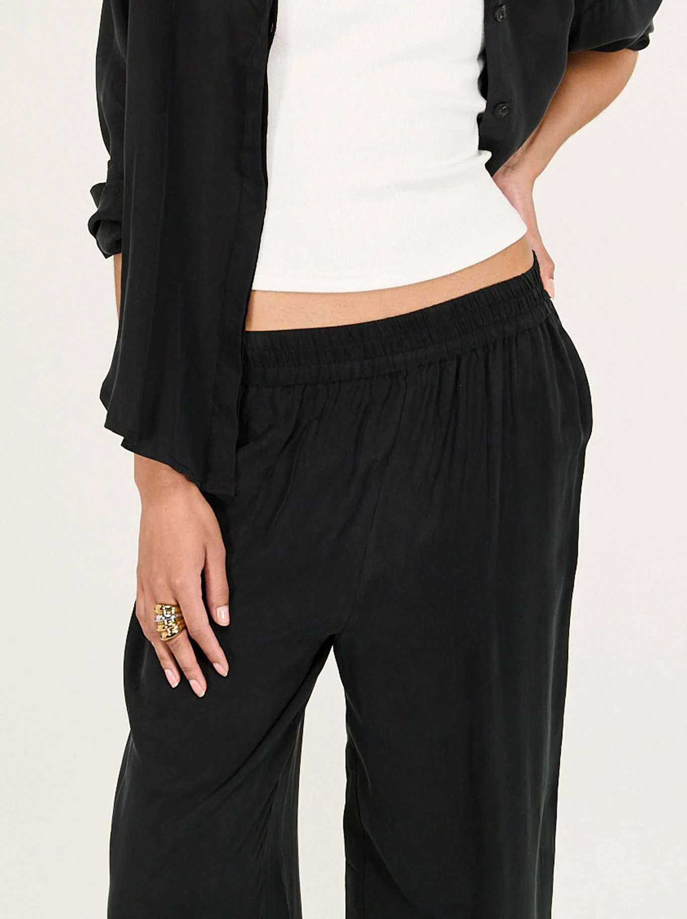 STAPLE THE LABEL SILVIE CUPRO RELAXED PANTS - Image 3