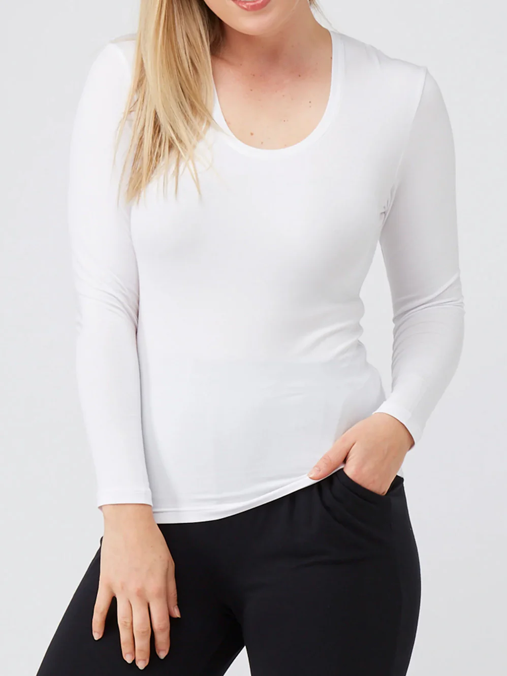 TANI LONG SLEEVE SCOOP TEE - Image 3