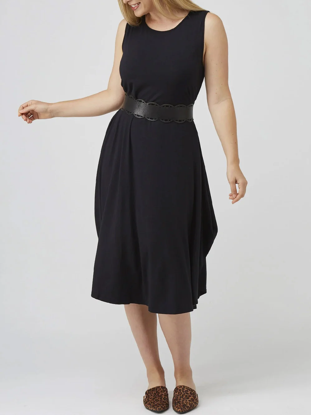 TANI SLEEVELESS TRI DRESS - Image 3
