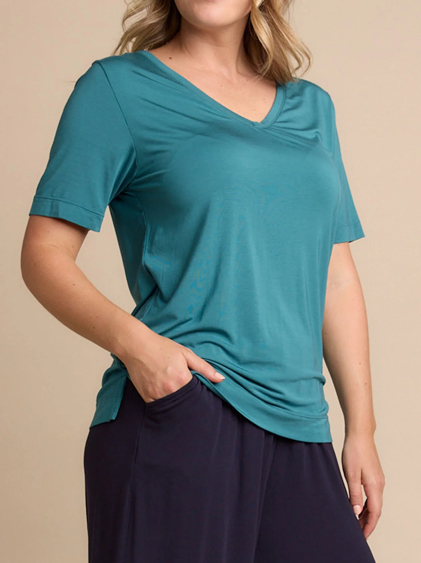 TANI ELLA V NECK TEE - Image 2