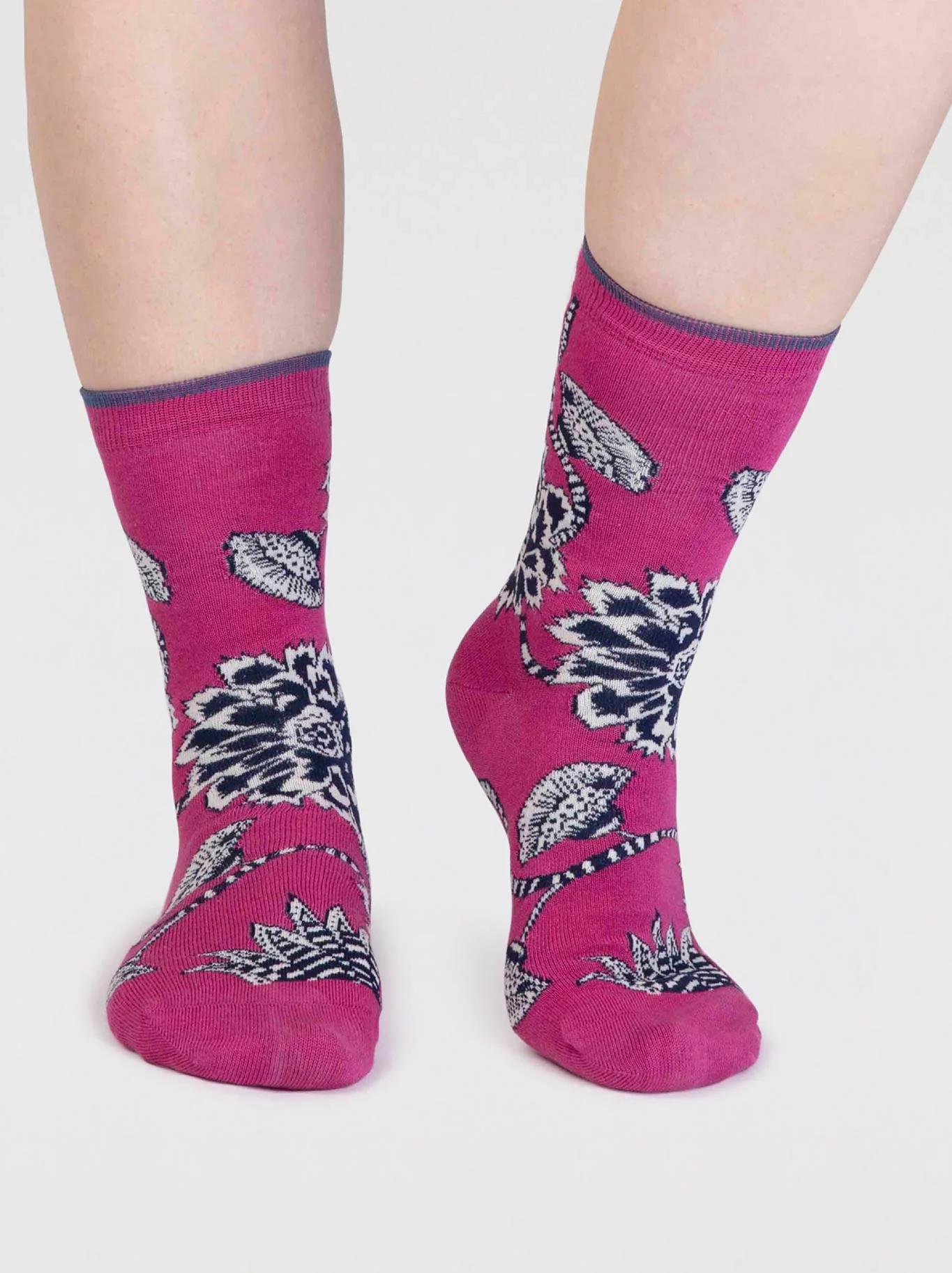 THOUGHT 4 PACK HAPPY THINGS BOX OF ORGANIC COTTON SOCKS - Image 3