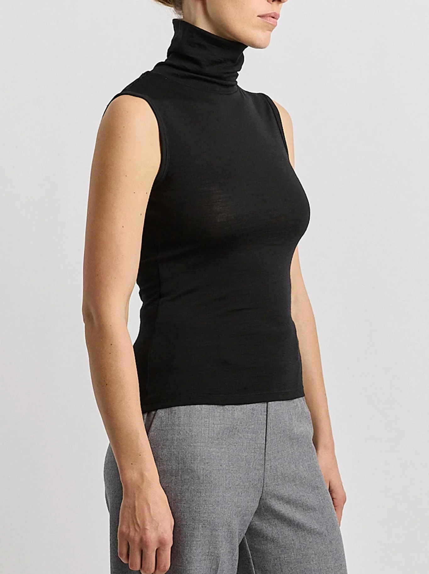 TOORALLIE SLEEVELESS ROLL NECK - Image 2