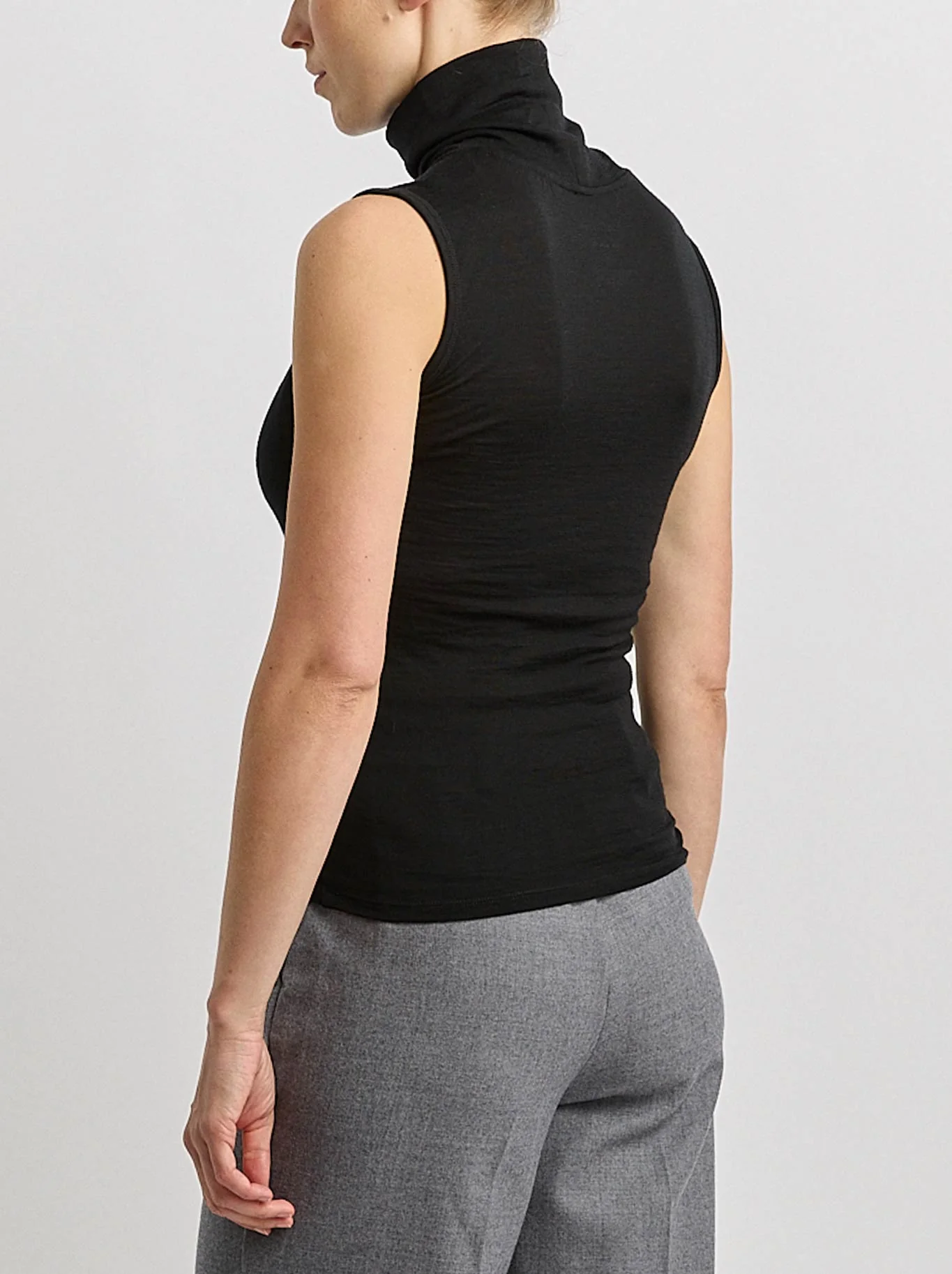 TOORALLIE SLEEVELESS ROLL NECK - Image 4