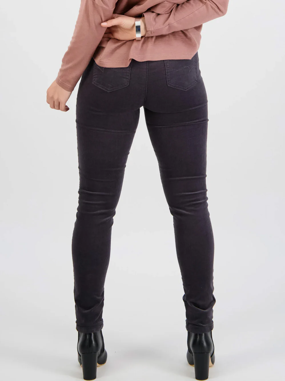 VASSALLI SKINNY PULL ON CORD PANT - Image 11