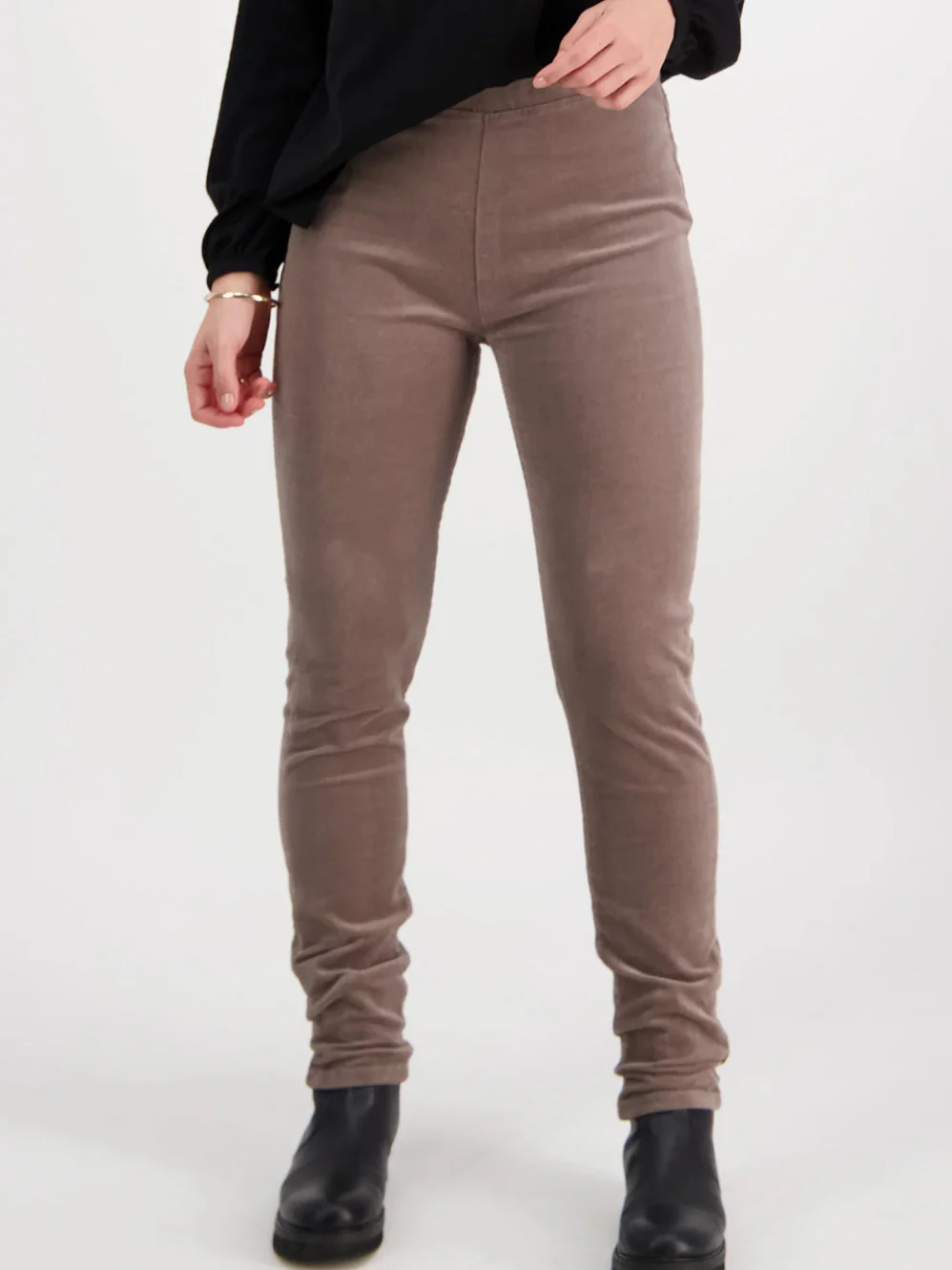 VASSALLI SKINNY PULL ON CORD PANT - Image 19
