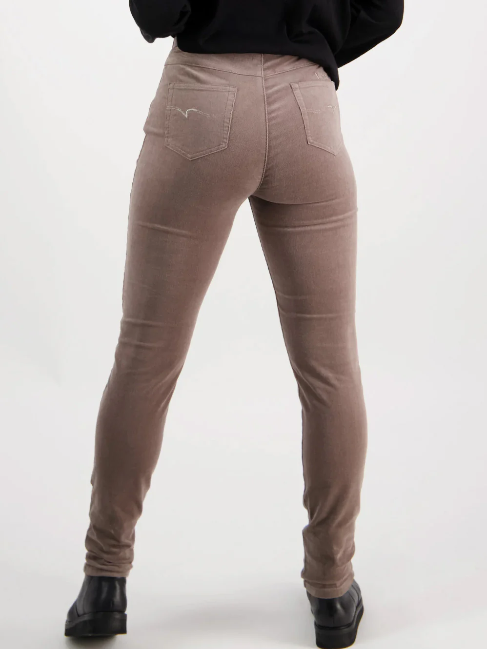 VASSALLI SKINNY PULL ON CORD PANT - Image 22