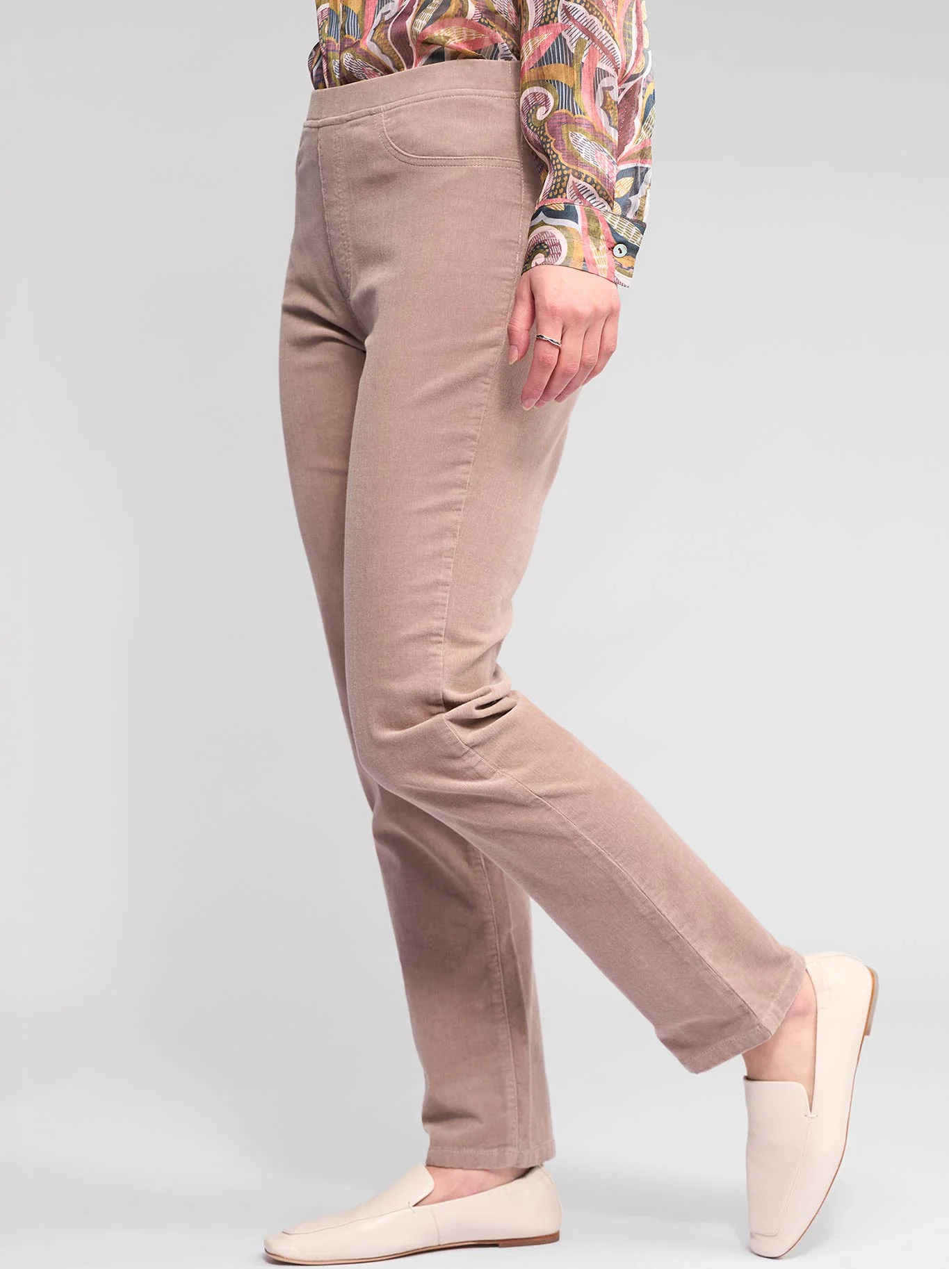 VASSALLI BAY SLIM LEG CORD PULL ON PANT - Image 12