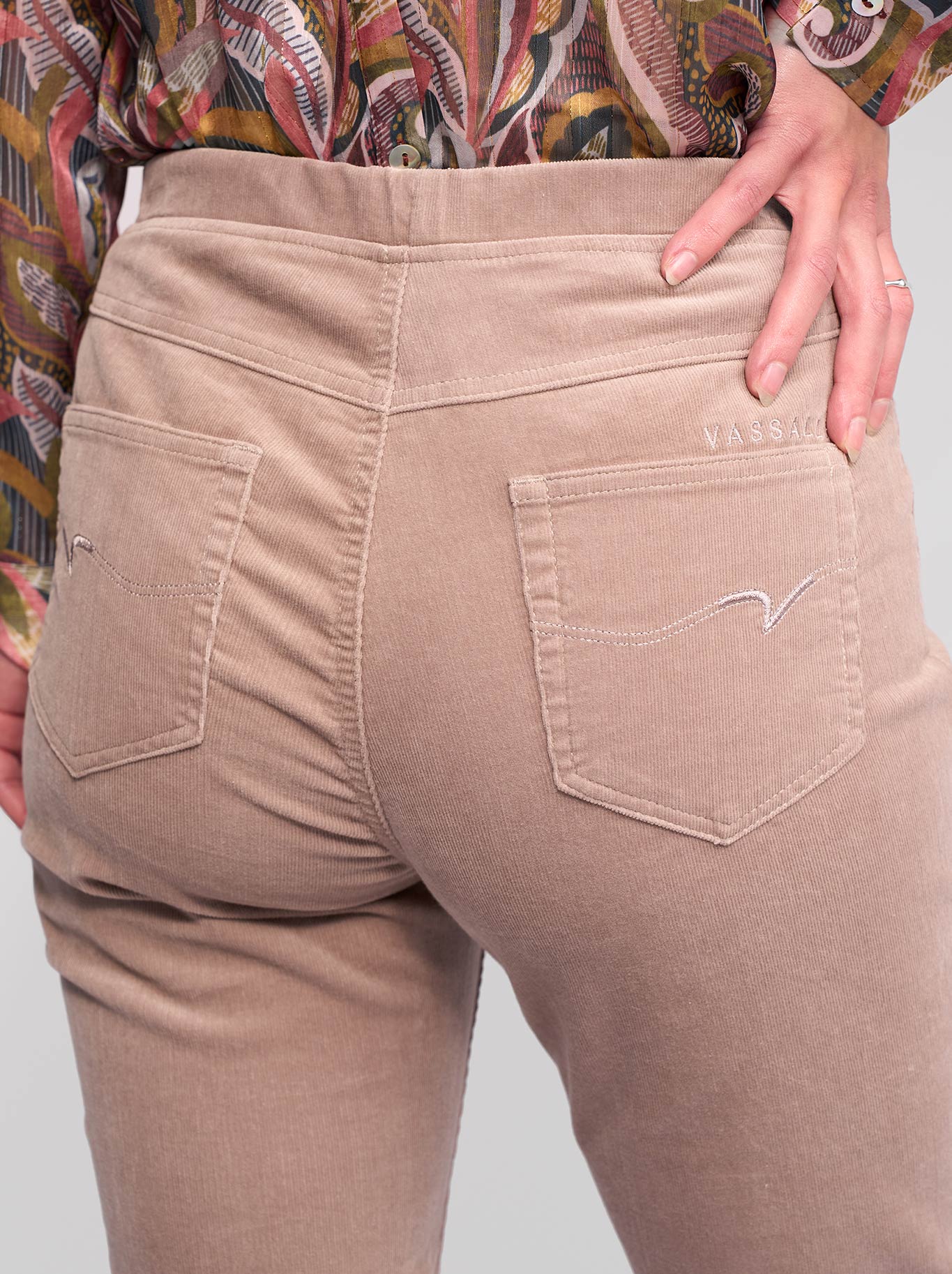 VASSALLI BAY SLIM LEG CORD PULL ON PANT - Image 13