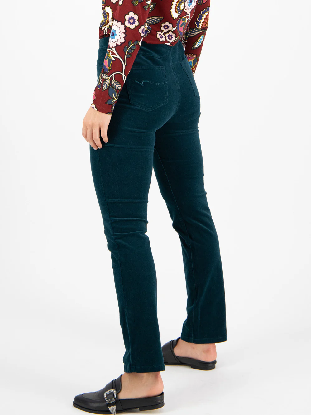 VASSALLI BAY SLIM LEG CORD PULL ON PANT - Image 32
