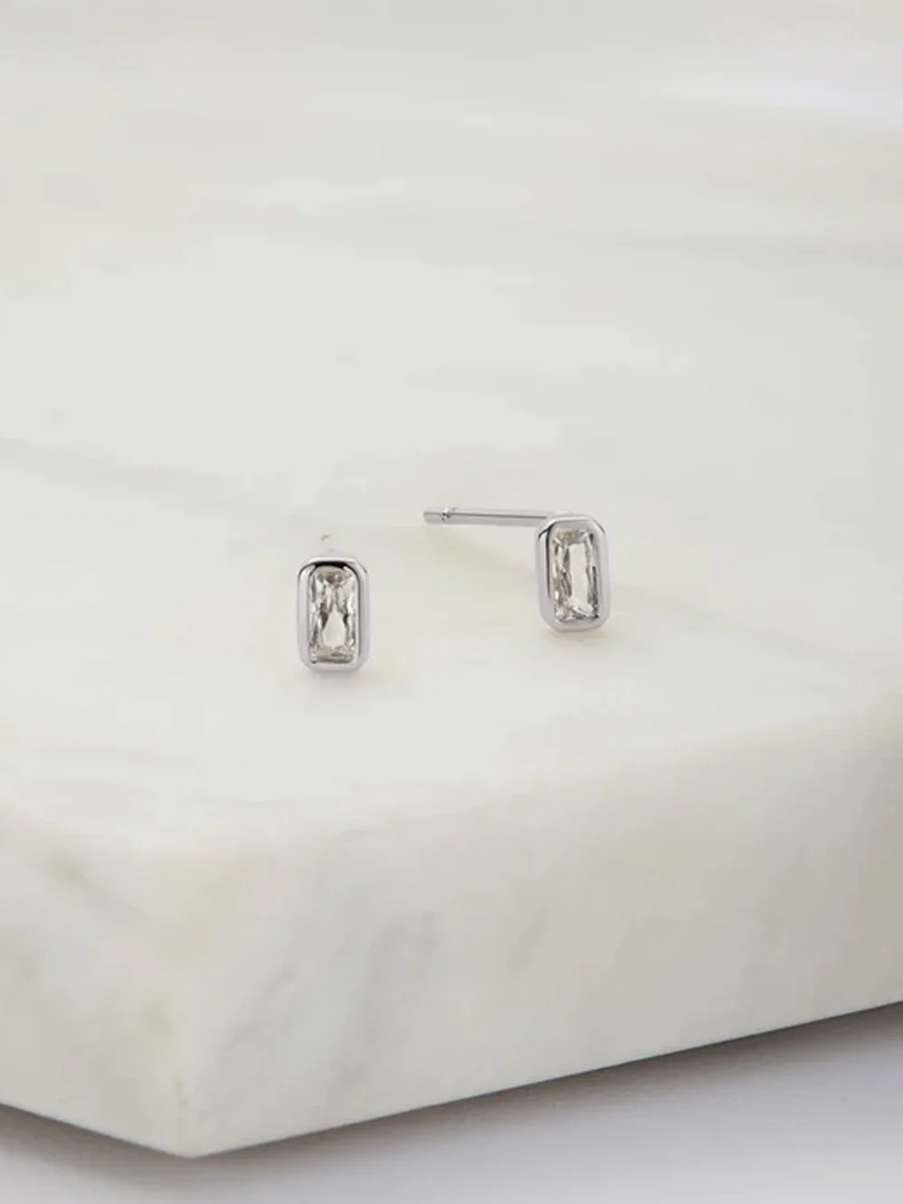ZAFINO LILY STUD EARRING